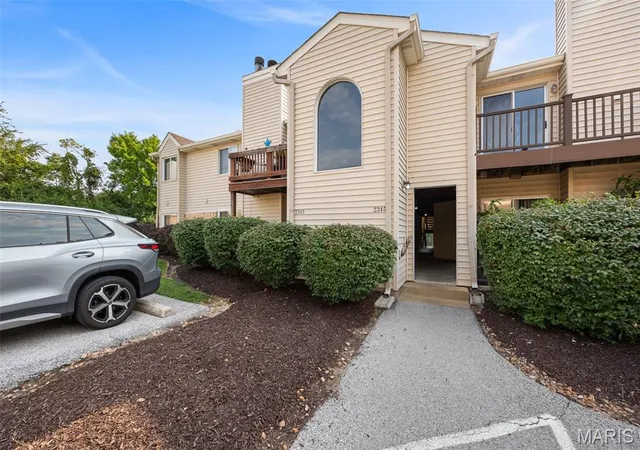 Photo 1 of Sale Pending at 2343 Sandalwood Creek Ct #C, Wildwood, MO 63038 | MLS# MIS26050426 | Listing updated on 2026-08-28