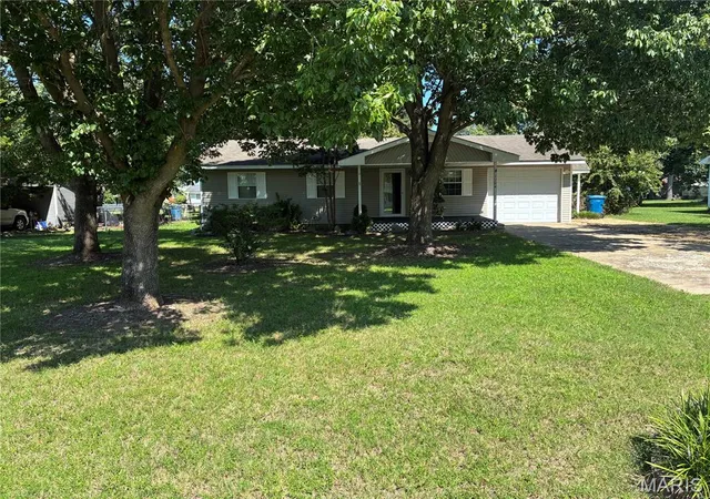 Photo 3 of Single family home for sale at 1704 Sidney St, Malden, MO 63863 | MLS# MIS26050427 | Listing updated on 2026-08-07