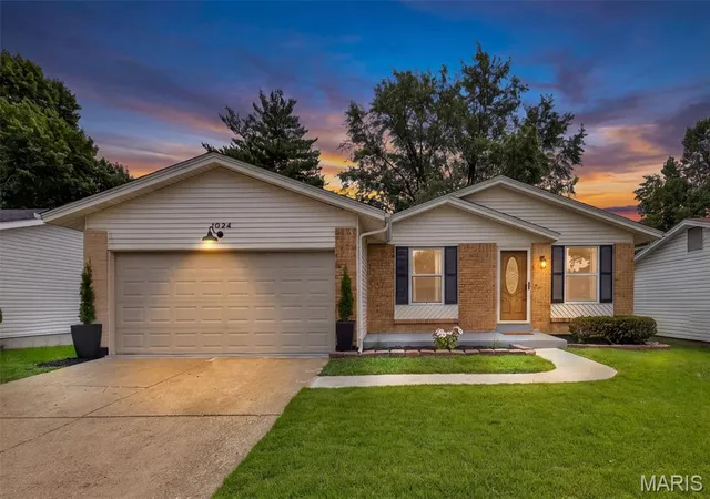 Photo 1 of Sale Pending at 3024 Mediterranean Dr, Florissant, MO 63031 | MLS# MIS26050434 | Listing updated on 2026-08-09