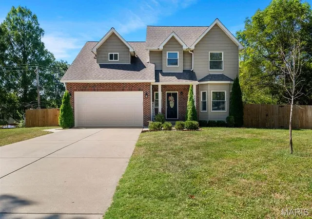 Photo 1 of Single family home for sale at 262 Joyce Ct, Ballwin, MO 63021 | MLS# MIS26050436 | Listing updated on 2026-09-21