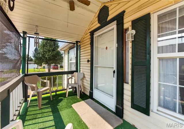 Photo 3 of Sale Pending at 86 Meadowbrook Dr, O Fallon, IL 62269 | MLS# MIS26050444 | Listing updated on 2026-10-20