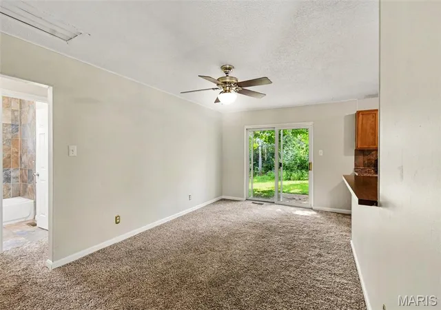 Photo 3 of Single family home for sale at 6780 Lesli Mari Ct, Florissant, MO 63033 | MLS# MIS26050448 | Listing updated on 2026-09-28