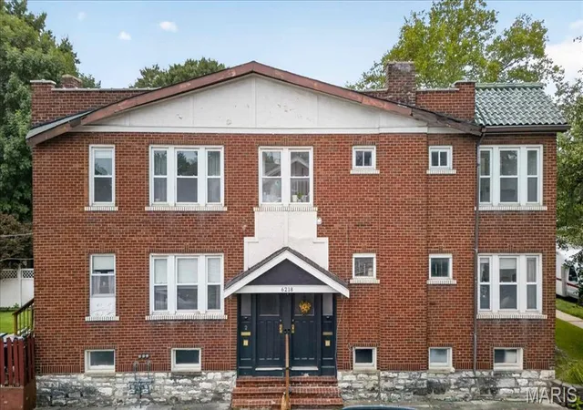 Photo 1 of Sale Pending at 6218 S Kingshighway Blvd, Saint Louis, MO 63109 | MLS# MIS26050461 | Listing updated on 2026-08-30