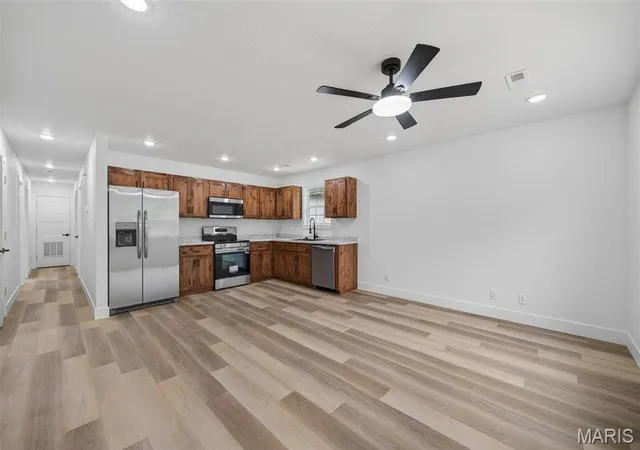 2nd image of 445 Polk St, Lebanon, MO 65536 | MLS# MIS26050464