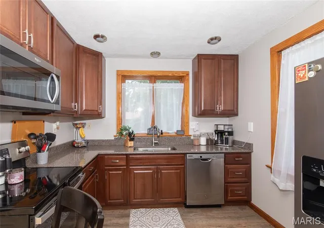 Photo 4 of Single family home for sale at 20 Janet Dr, Belleville, IL 62226 | MLS# MIS26050471 | Listing updated on 2026-09-12