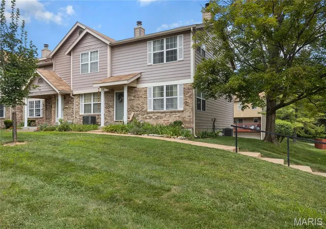 Photo 1 of Townhouse for sale at 280 Carmel Woods Dr, Ellisville, MO 63021 | MLS# MIS26050472 | Listing updated on 2026-08-27