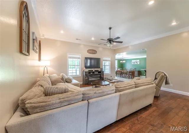 Photo 4 of Single family home for sale at 211 Century, Poplar Bluff, MO 63901 | MLS# MIS26050475 | Listing updated on 2026-10-08