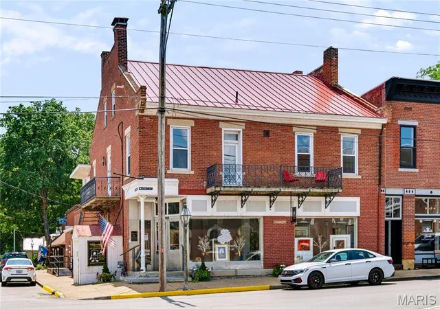 2nd image of 302 Market St, Sainte Genevieve, MO 63670 | MLS# MIS26050479