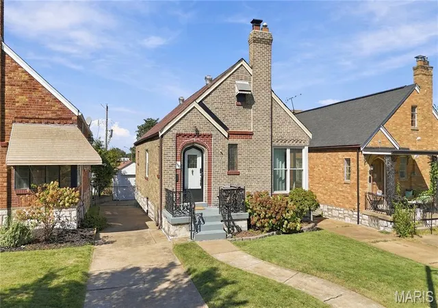 Photo 1 of Single family home for sale at 3827 Sulphur Ave, Saint Louis, MO 63109 | MLS# MIS26050488 | Listing updated on 2026-10-15