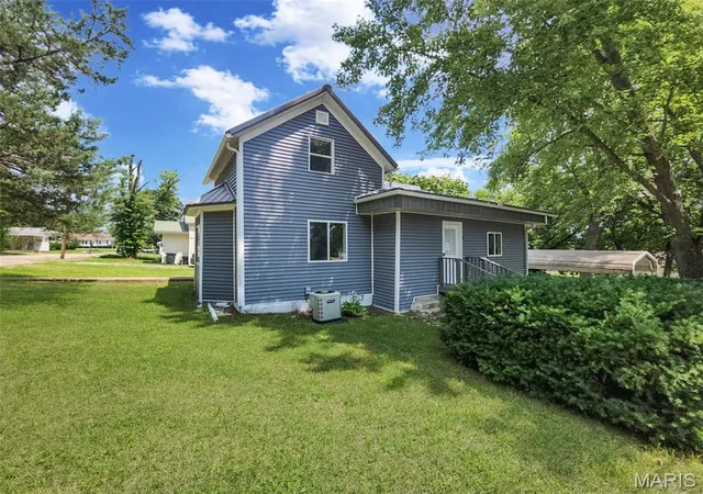 Photo 3 of Single family home for sale at 214 S Pine St, Bonne Terre, MO 63628 | MLS# MIS26050495 | Listing updated on 2026-09-28