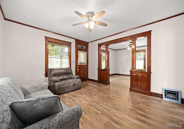 Photo 4 of Sale Pending at 808 Troy Rd, Edwardsville, IL 62025 | MLS# MIS26050499 | Listing updated on 2026-09-03