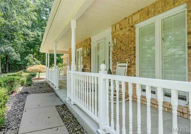 Photo 4 of Sale Pending at 32 Longwood Dr, Union, MO 63084 | MLS# MIS26050500 | Listing updated on 2026-09-21