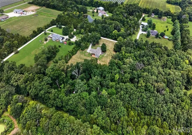 2nd image of 21846 Country Life, Warrenton, MO 63383 | MLS# MIS26050502