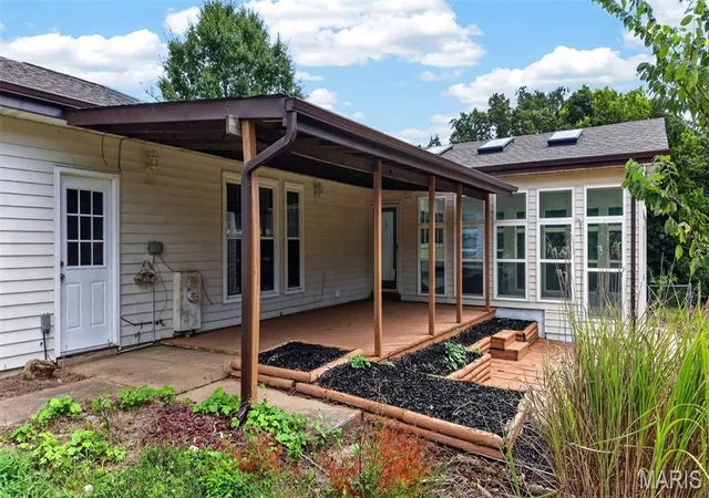 Photo 3 of Single family home for sale at 21846 Country Life, Warrenton, MO 63383 | MLS# MIS26050502 | Listing updated on 2026-08-24
