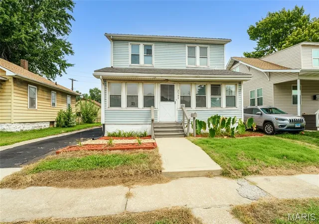 2nd image of 2309 Hodges Ave, Granite City, IL 62040 | MLS# MIS26050503