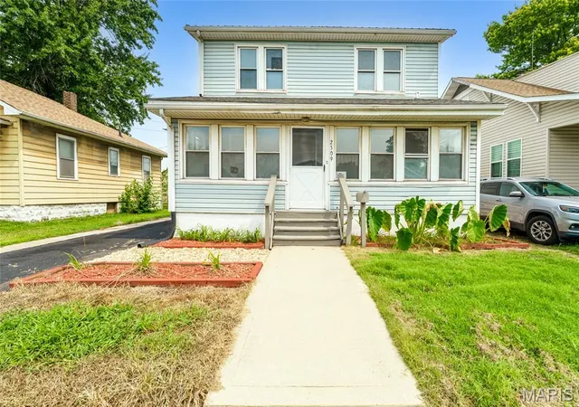 4th image of 2309 Hodges Ave, Granite City, IL 62040 | MLS# MIS26050503