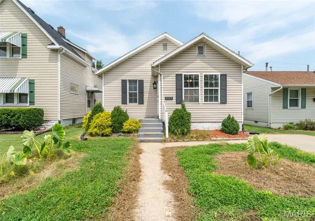 2nd image of 2429 Jerden Ave, Granite City, IL 62040 | MLS# MIS26050506