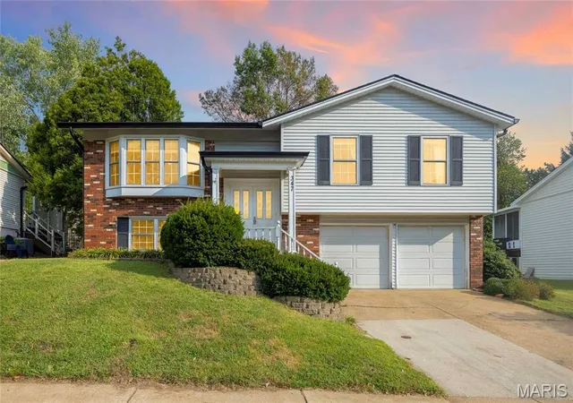 Photo 1 of Single family home for sale at 347 Parma Dr, Ballwin, MO 63021 | MLS# MIS26050512 | Listing updated on 2026-10-02