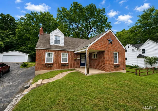 2nd image of 207 Tiffin Ave, Saint Louis, MO 63135 | MLS# MIS26050515