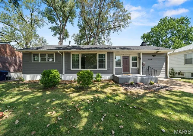 Single family home for sale at 6224 Pointview Ln, Saint Louis, MO 63123 | MLS# MIS26050517