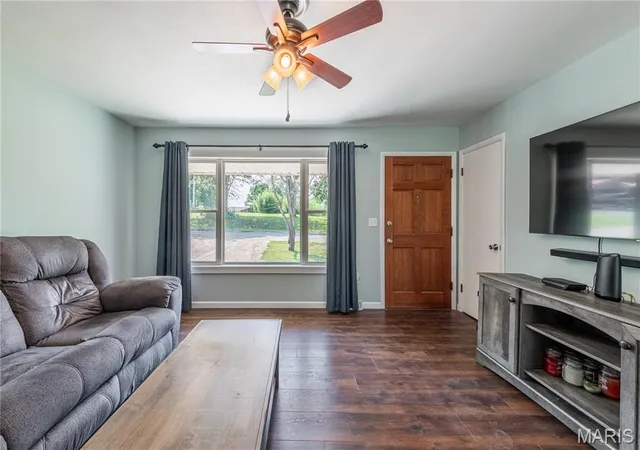 4th image of 710 High St, Marble Hill, MO 63764 | MLS# MIS26050529