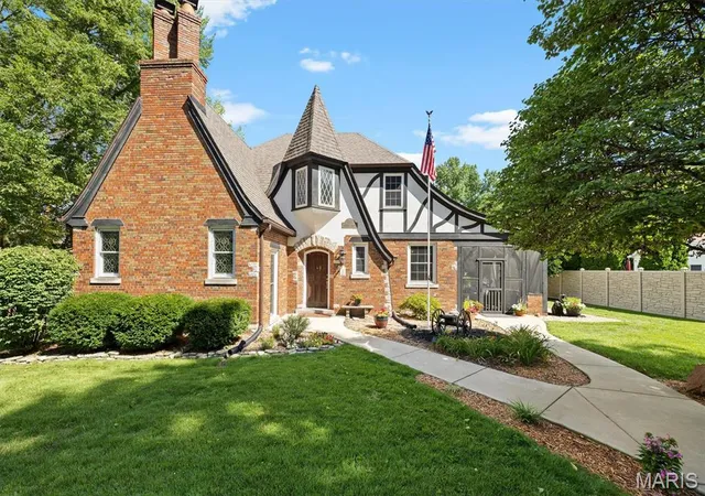 Photo 1 of Single family home for sale at 105 Florence St, Lebanon, IL 62254 | MLS# MIS26050550 | Listing updated on 2026-09-13