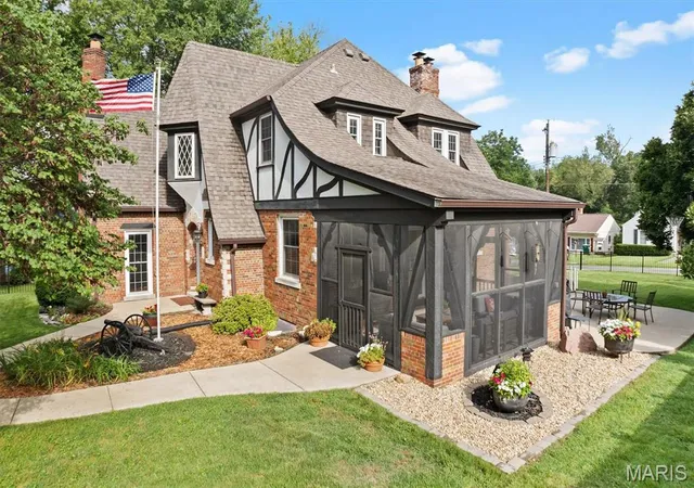 Photo 4 of Single family home for sale at 105 Florence St, Lebanon, IL 62254 | MLS# MIS26050550 | Listing updated on 2026-09-13