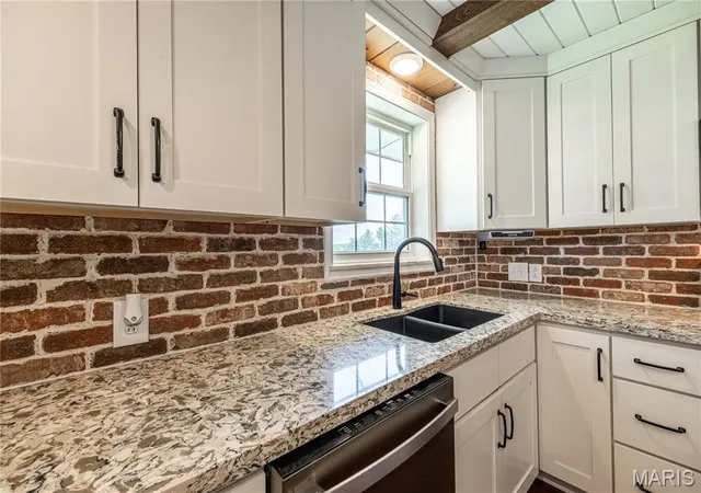 5th image of 1009 Old Saint Marys Rd, Perryville, MO 63775 | MLS# MIS26050562