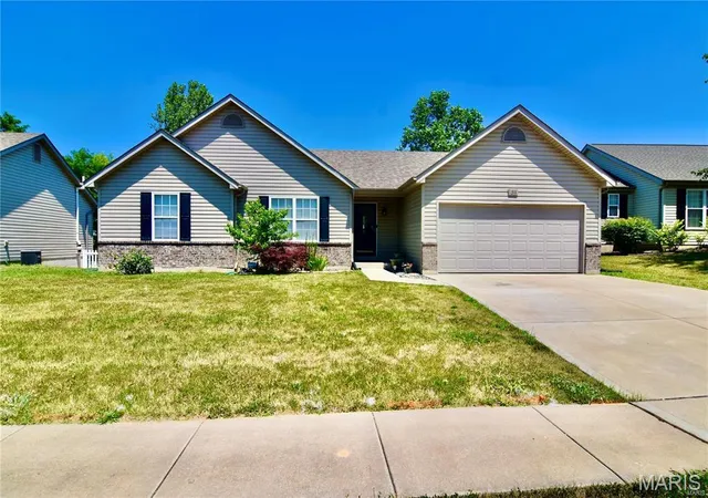 Photo 1 of Single family home for sale at 1318 Forest Way Dr, Wentzville, MO 63385 | MLS# MIS26050563 | Listing updated on 2026-09-29