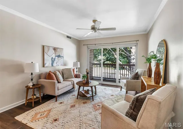 Photo 2 of Condo for sale at 425 S Geyer Rd #H, Saint Louis, MO 63122 | MLS# MIS26050564 | Listing updated on 2026-09-23