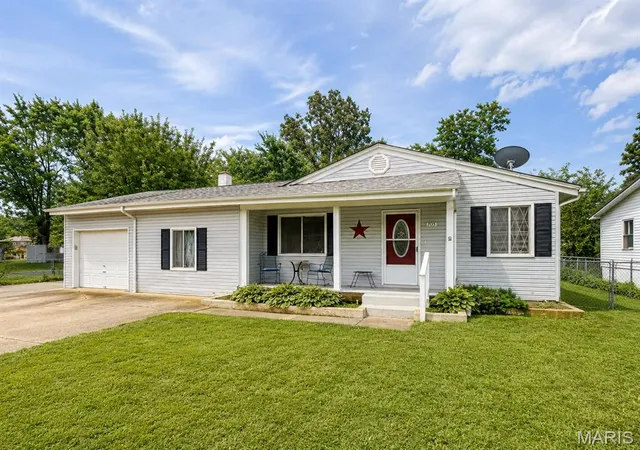 1st image of 705 Mcclain St, Richland, MO 65556 | MLS# MIS26050576