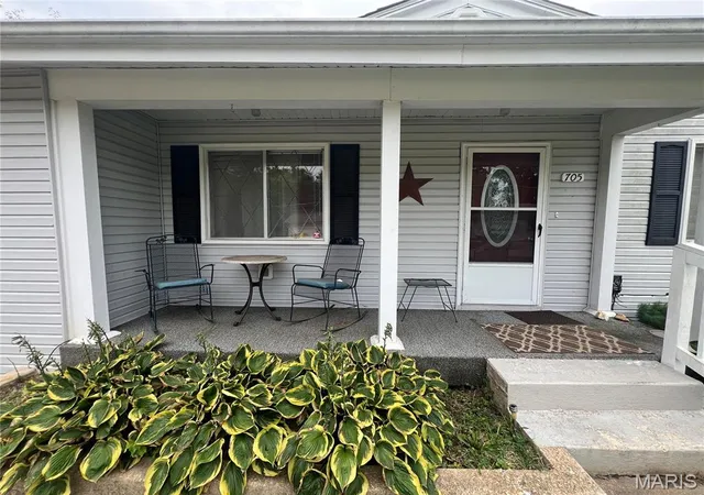 2nd image of 705 Mcclain St, Richland, MO 65556 | MLS# MIS26050576