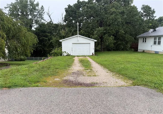 3rd image of 2110 Missouri Ave, Festus, MO 63028 | MLS# MIS26050577