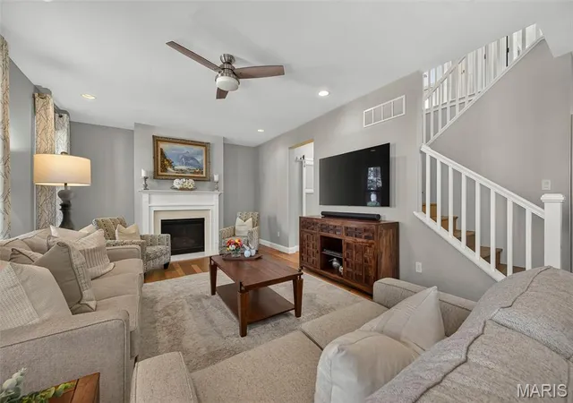 Photo 3 of Sale Pending at 3253 Camp St, Saint Charles, MO 63301 | MLS# MIS26050582 | Listing updated on 2026-08-30