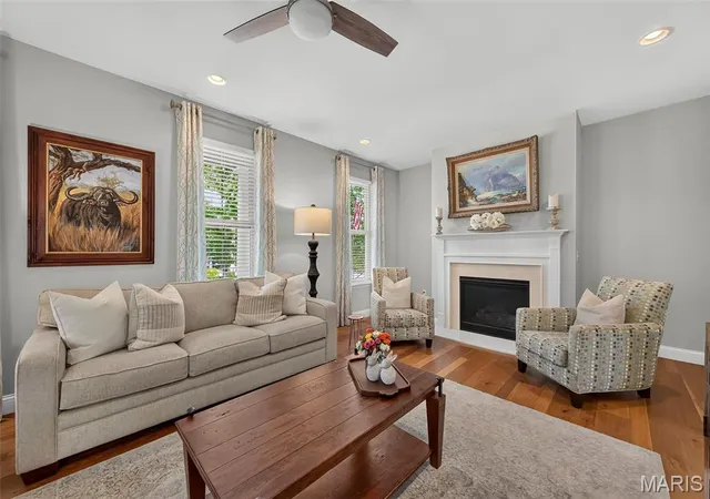 Photo 3 of Sale Pending at 3253 Camp St, Saint Charles, MO 63301 | MLS# MIS26050582 | Listing updated on 2026-08-30