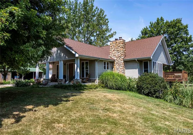 3rd image of 160 Hickory Ln, Eolia, MO 63344 | MLS# MIS26050586