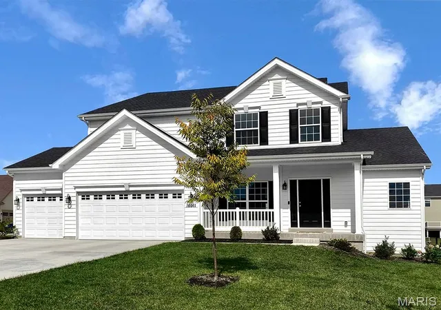 Photo 1 of Single family home for sale at 2 Pin Oak At Bluestem Estates, Lake St Louis, MO 63367 | MLS# MIS26050591 | Listing updated on 2026-08-06