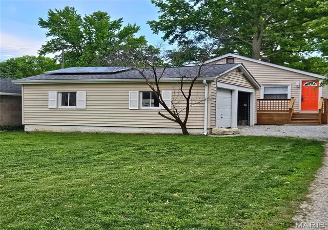 1st image of 112 3rd Ave, Edwardsville, IL 62025 | MLS# MIS26050598