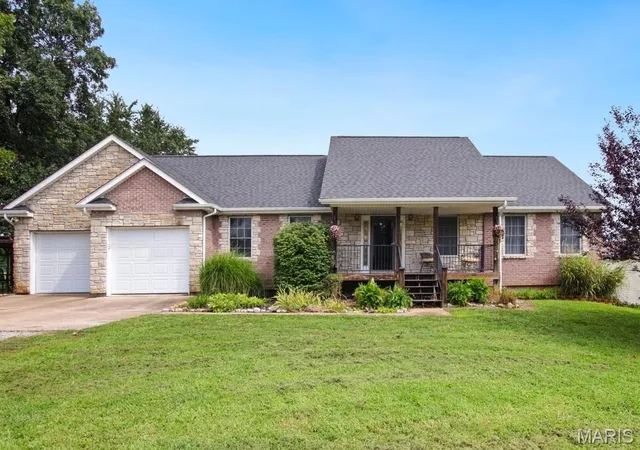 Photo 1 of Single family home for sale at 329 Meadow St, Gerald, MO 63037 | MLS# MIS26050603 | Listing updated on 2026-09-21