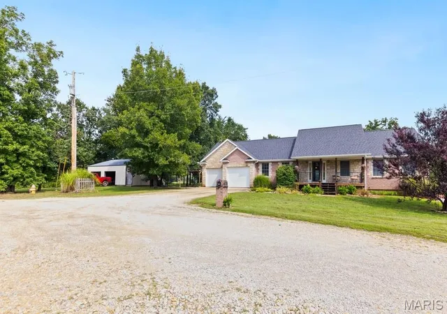 Photo 3 of Single family home for sale at 329 Meadow St, Gerald, MO 63037 | MLS# MIS26050603 | Listing updated on 2026-09-21