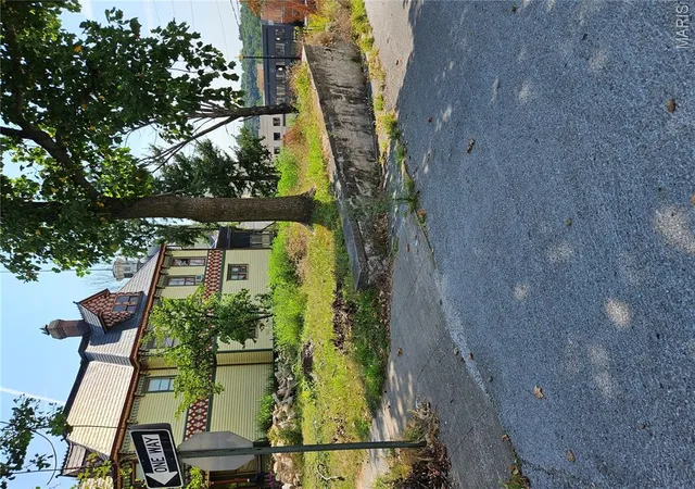 1st image of 923 Center St, Hannibal, MO 63401 | MLS# MIS26050615