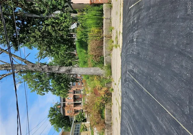 6th image of 923 Center St, Hannibal, MO 63401 | MLS# MIS26050615