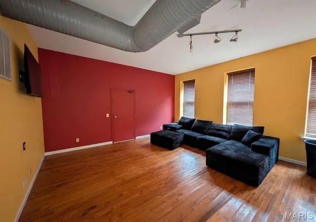 Photo 3 of Condo for sale at 2801 Lemp Ave #B2, Saint Louis, MO 63118 | MLS# MIS26050618 | Listing updated on 2026-08-27