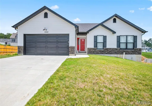 Photo 1 of Single family home for sale at 1542 Louisiana Dr, Herculaneum, MO 63048 | MLS# MIS26050632 | Listing updated on 2026-09-19