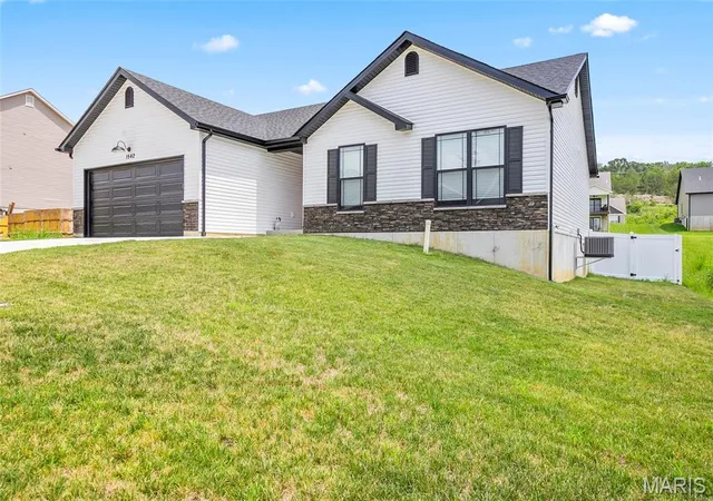 Photo 3 of Single family home for sale at 1542 Louisiana Dr, Herculaneum, MO 63048 | MLS# MIS26050632 | Listing updated on 2026-09-19