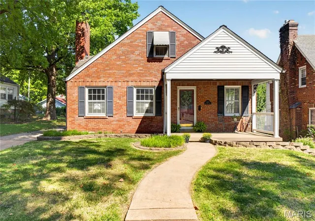 Photo 1 of Single family home for sale at 7615 N Sunset Dr, Saint Louis, MO 63121 | MLS# MIS26050639 | Listing updated on 2026-09-20