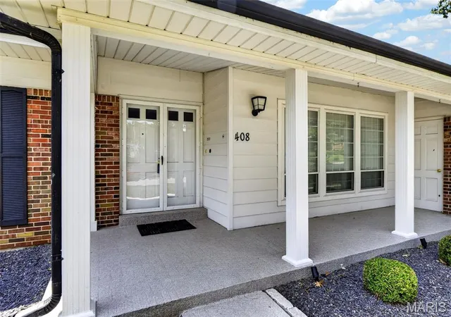 image of 408 Algonquin Dr, Ballwin, MO 63011 | MLS# MIS26050643