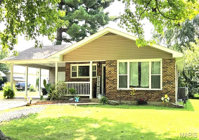1st image of 428 Winter Dr, Saint James, MO 65559 | MLS# MIS26050653