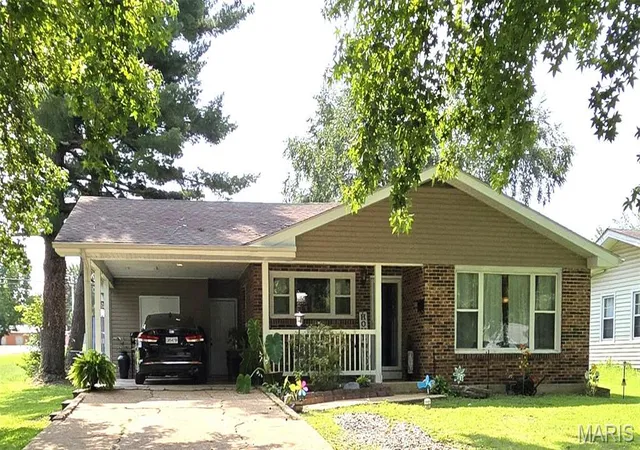 2nd image of 428 Winter Dr, Saint James, MO 65559 | MLS# MIS26050653