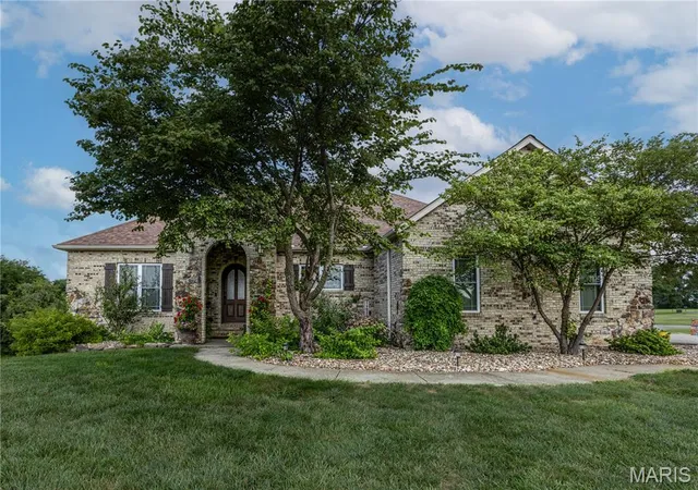 Photo 4 of Single family home for sale at 125 Tumbleweed Pass, Jackson, MO 63755 | MLS# MIS26050654 | Listing updated on 2026-09-29
